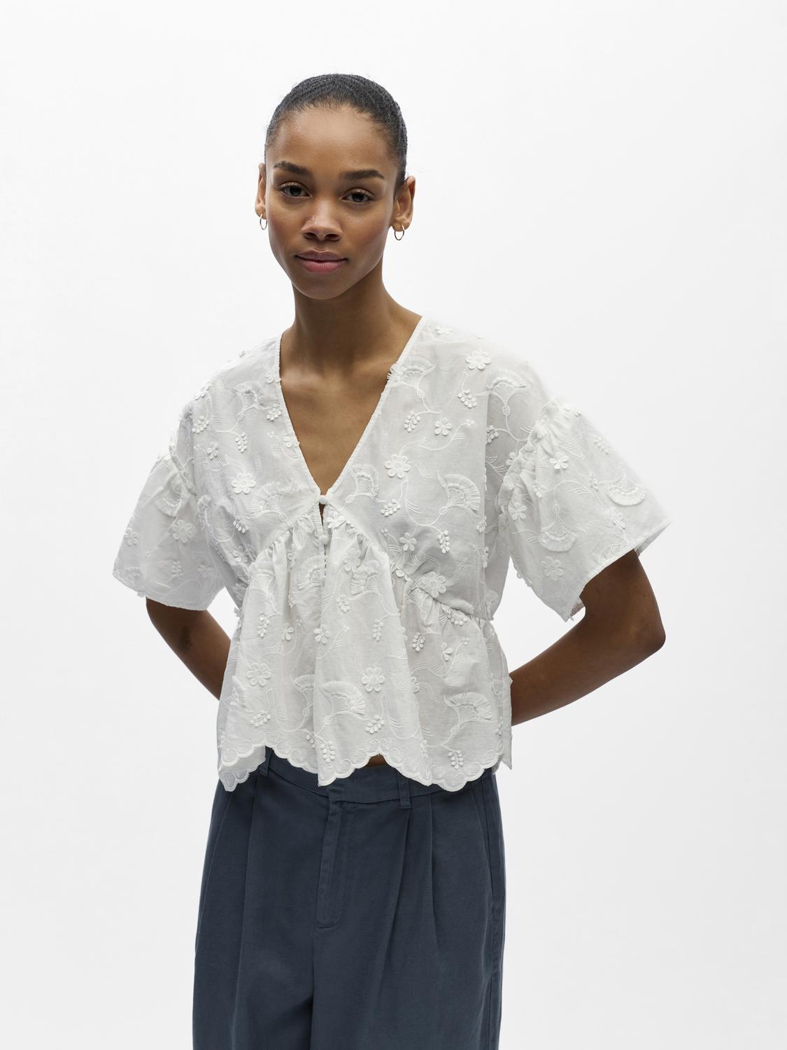model_shot-front